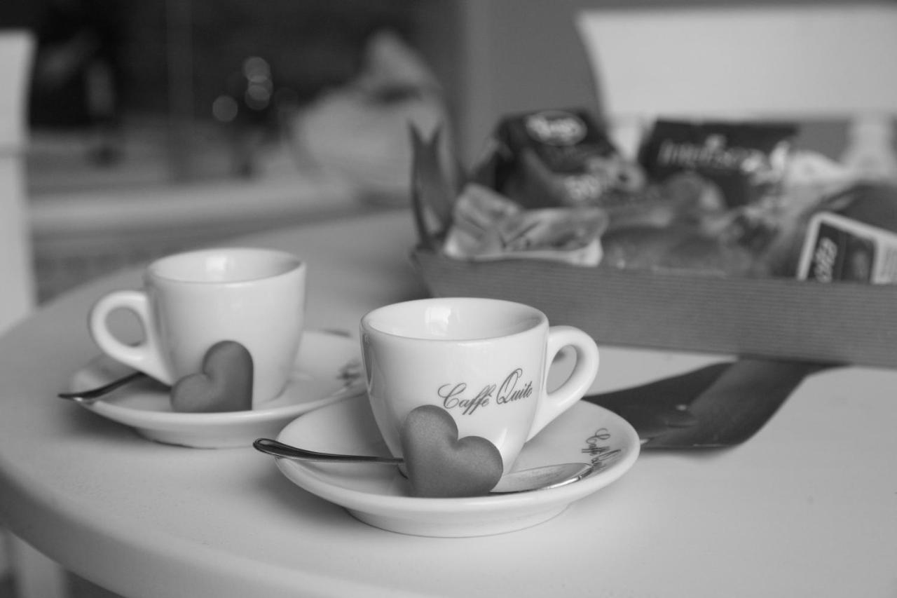 Gold94 Couette-café Naples